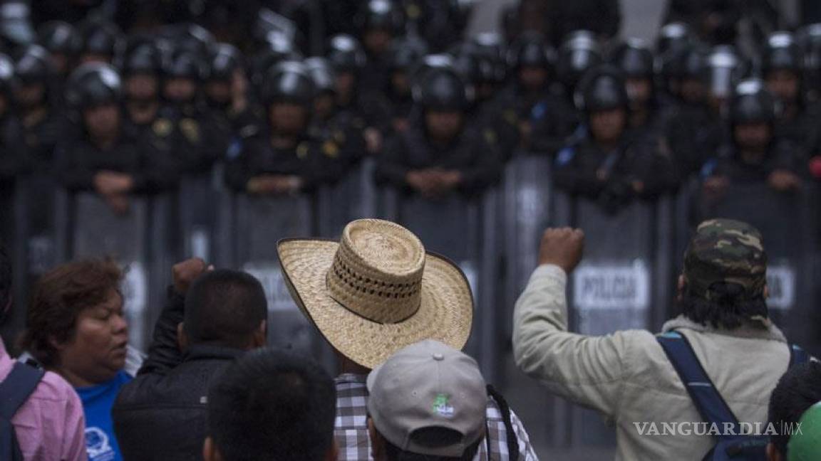 Maestros también se movilizan en los estados