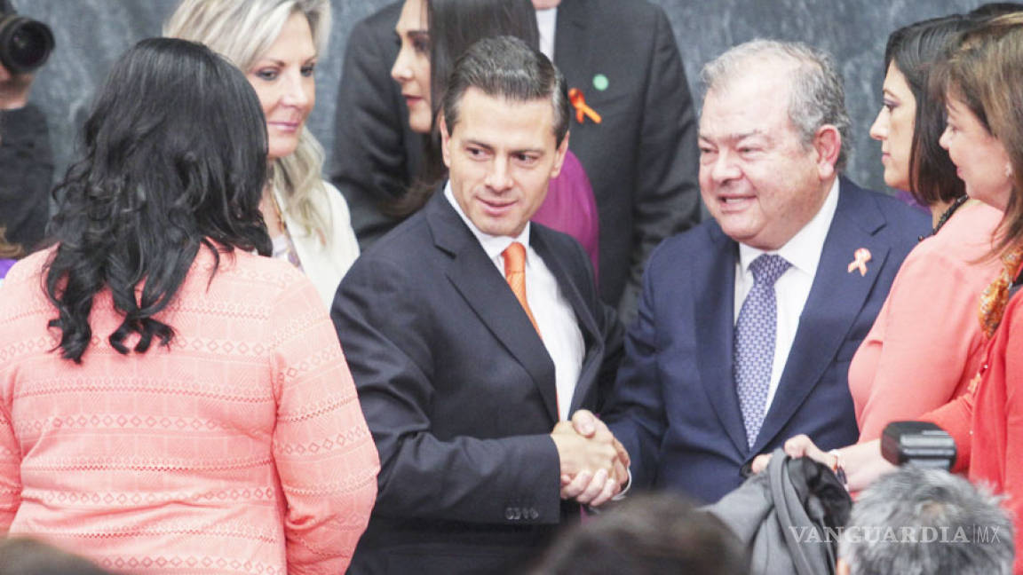Aumentarán recursos para programas a favor de mujeres: Peña Nieto