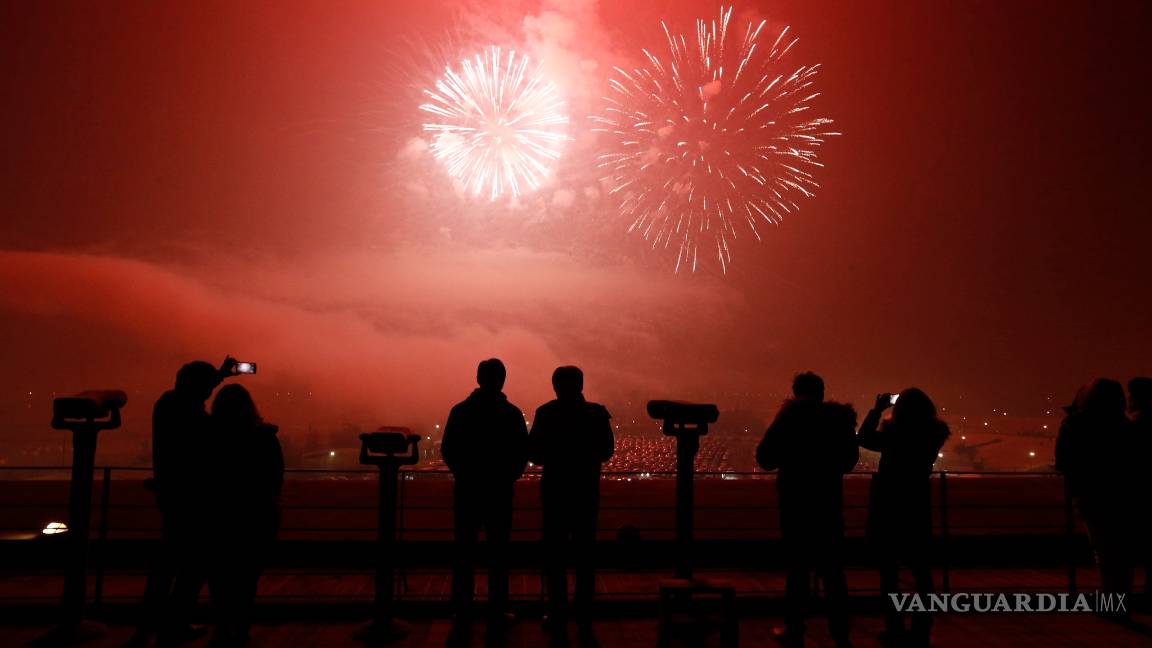 $!El mundo comienza a dar la bienvenida al 2016