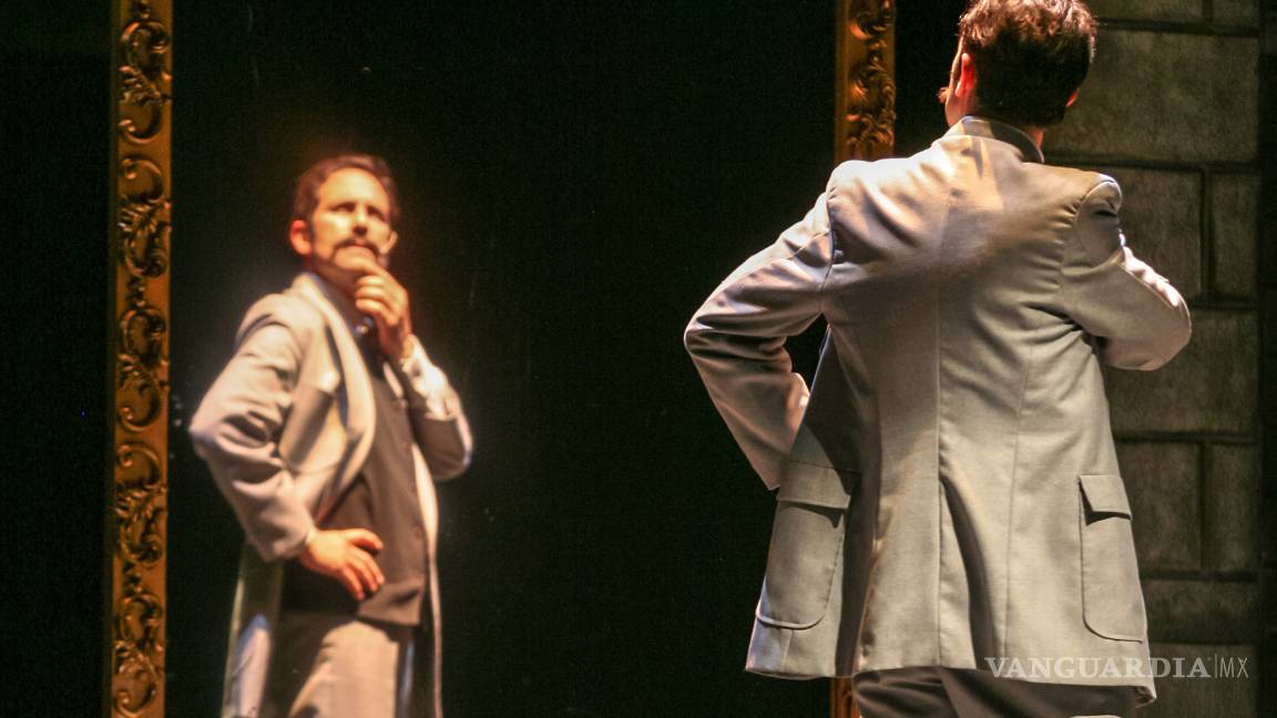 $!Aterroriza a saltillenses 'El fantasma en el espejo'