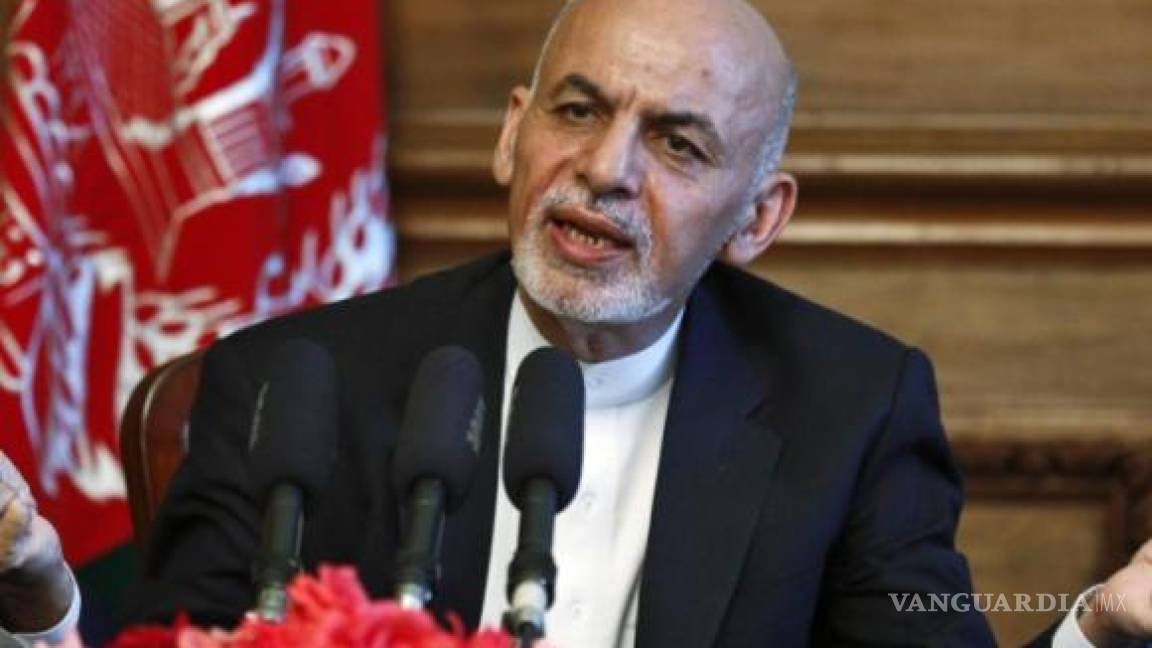 Expresidente de Afganistán reaparece; promete regresar pronto a su país