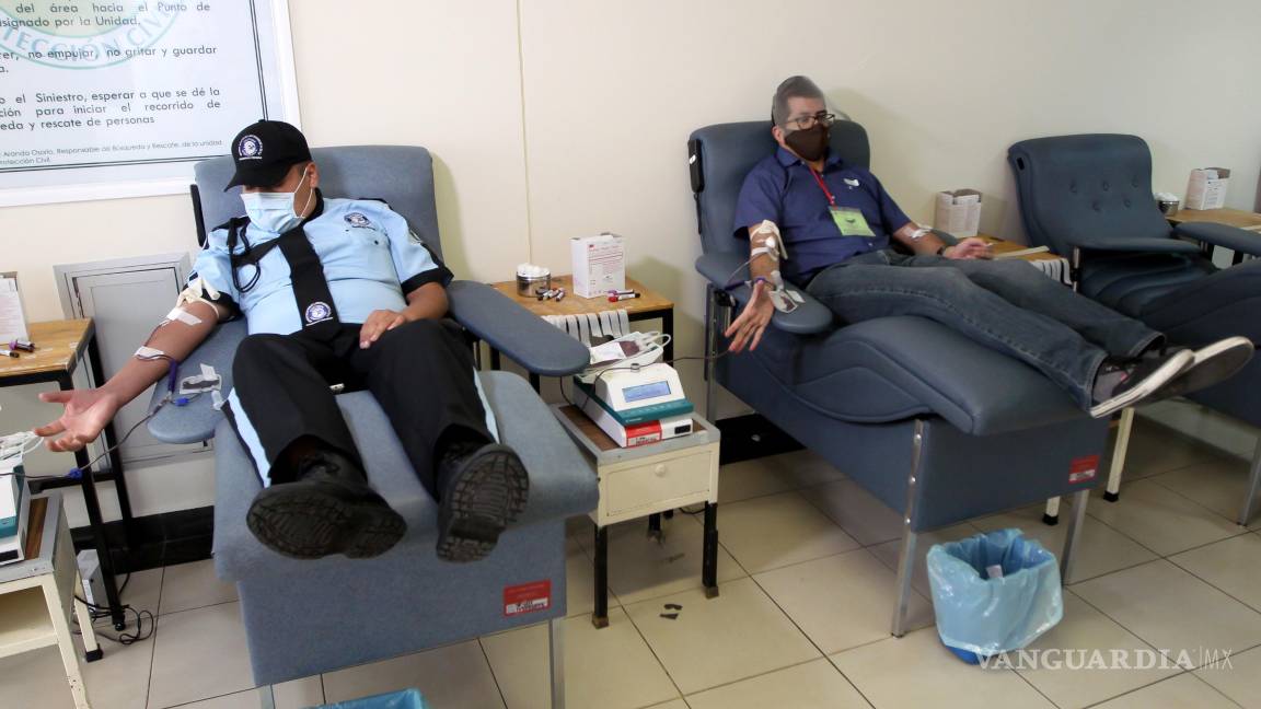 $!El especialista hizo un llamado a la población para donar sangre como un acto de solidaridad.