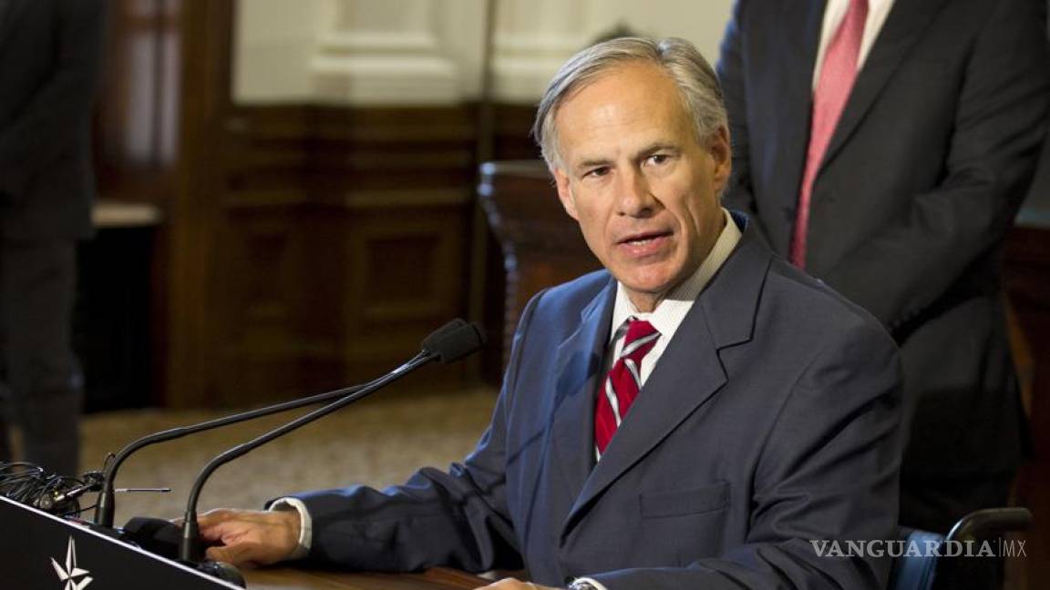 Amenaza Gobernador de Texas con declarar “invasión” por aumento de migrantes