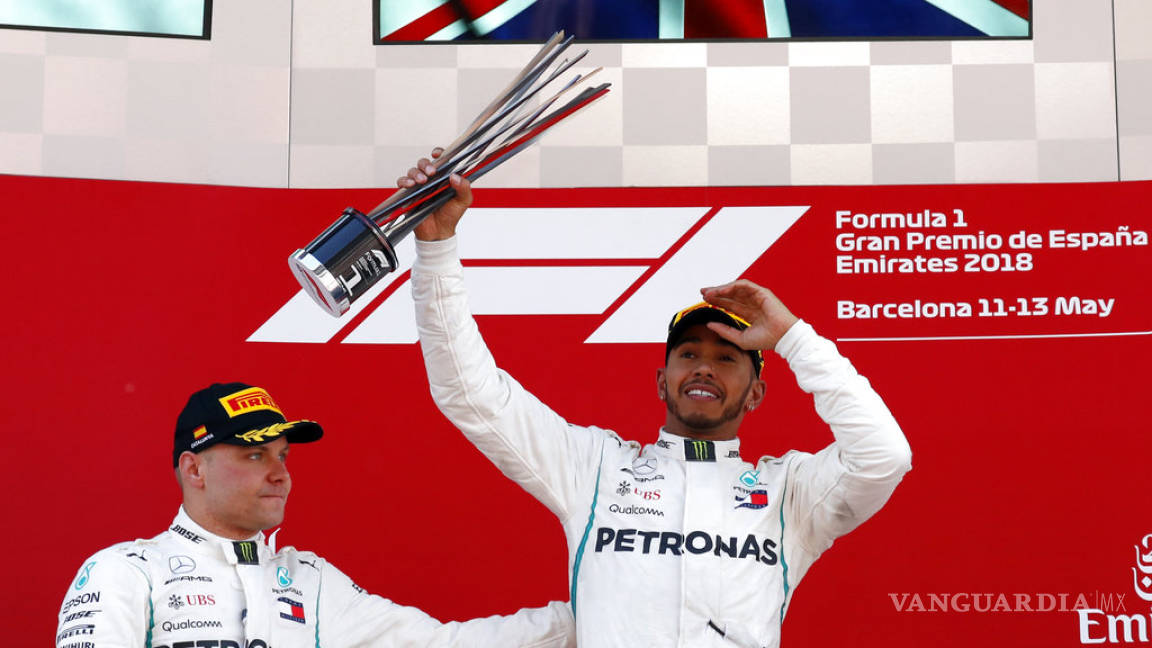 Hamilton conquista el GP de España, 'Checo' es noveno