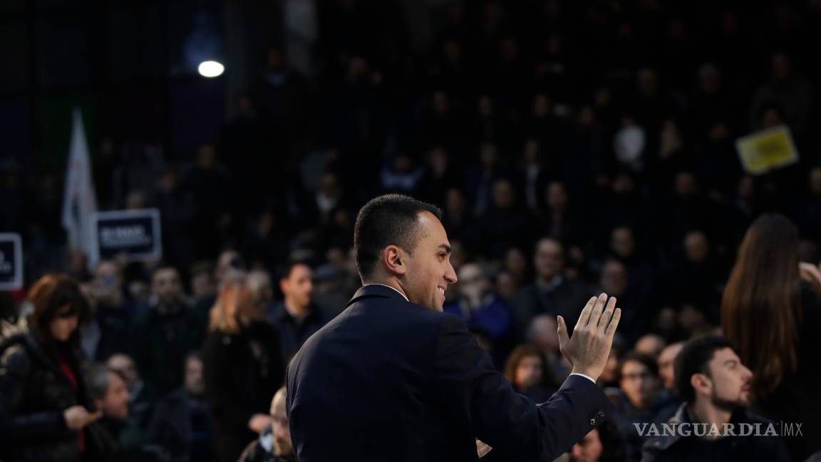 $!Acusa M5S a Berlusconi de "fortalecer la mafia" antes de los comicios en Italia