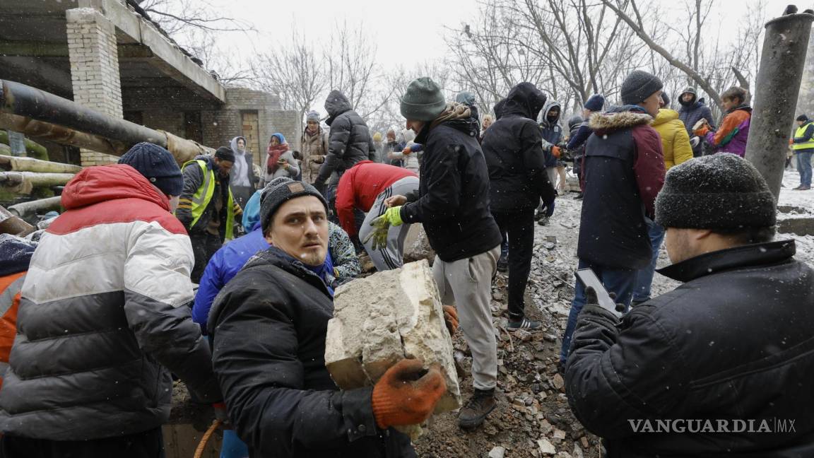 Abre Ucrania 9 mil casos penales contra quienes evaden sumarse al ejército