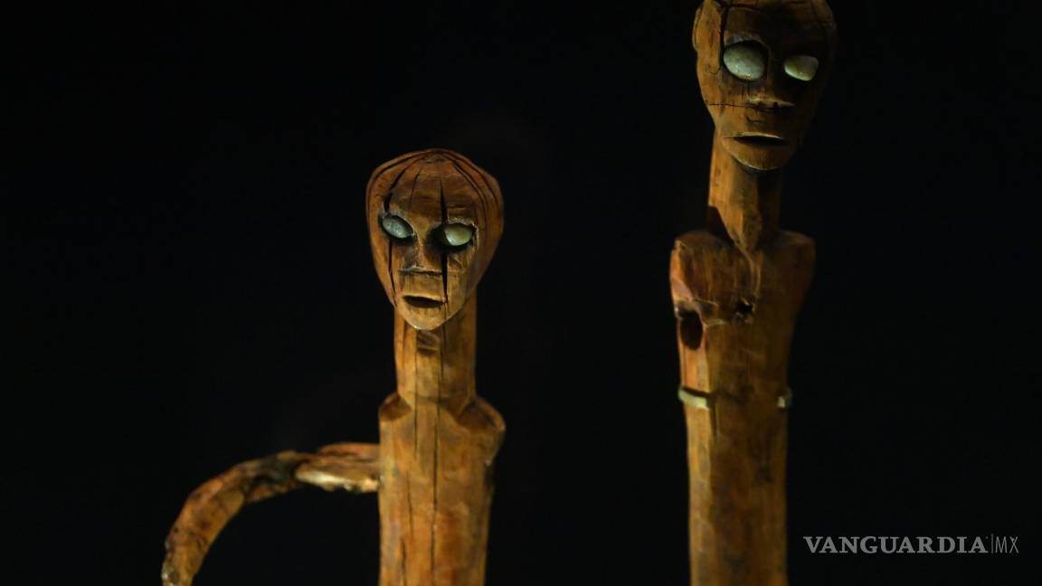 $!Ejemplos de tallas de madera alrededor del año 1200 a. C. de Yorkshire en el Reino Unido. EFE/EPA/Neil Hall