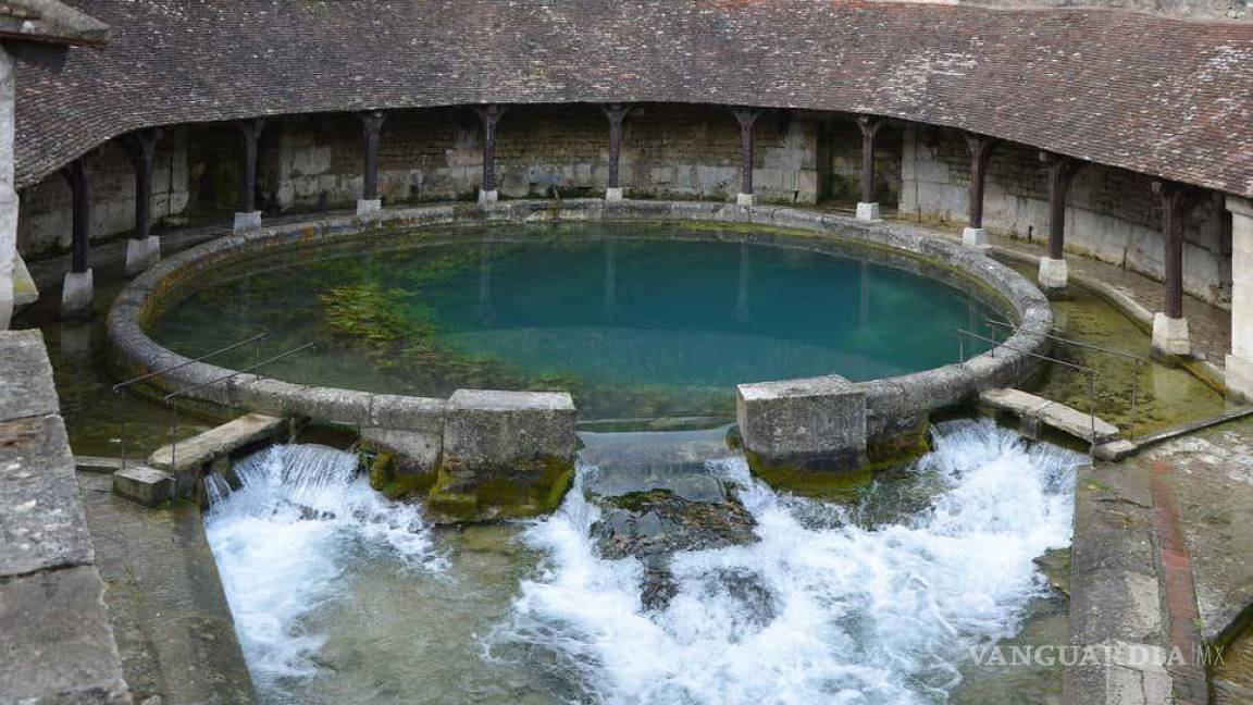 El misterioso pozo sin fondo de Borgoña... nadie ha podido encontrar su origen (video)