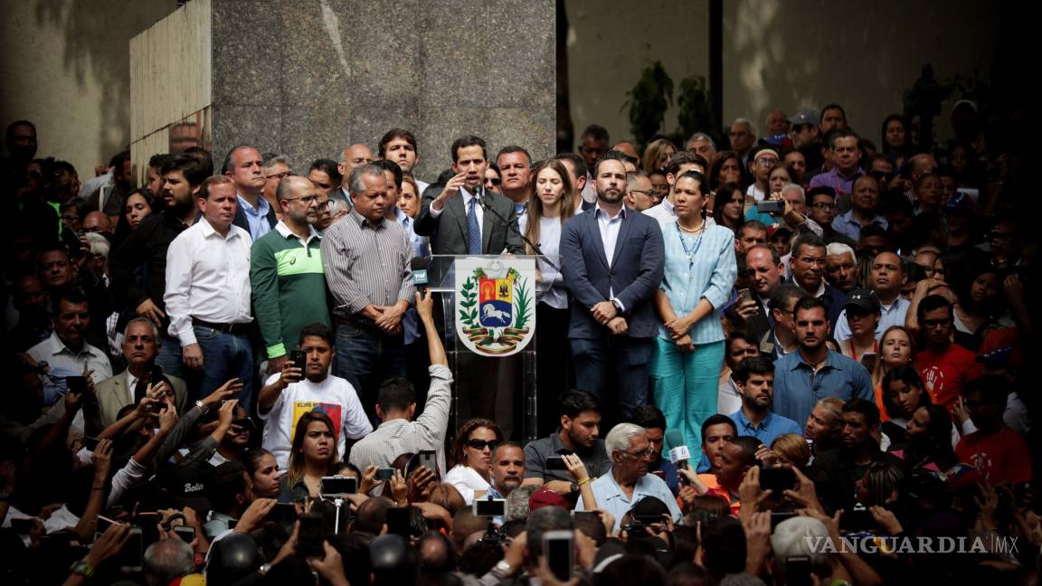 Juan Guaidó pide apoyo de la cúpula militar venezolana