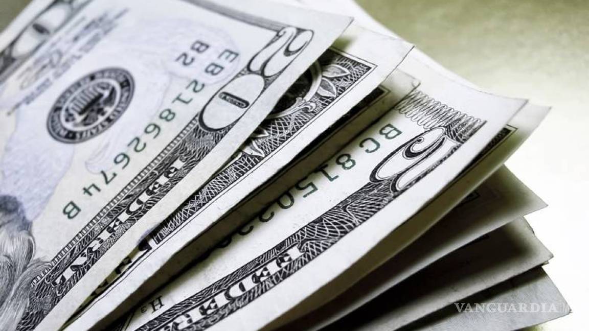 Dólar en ventanillas finaliza en $17.45