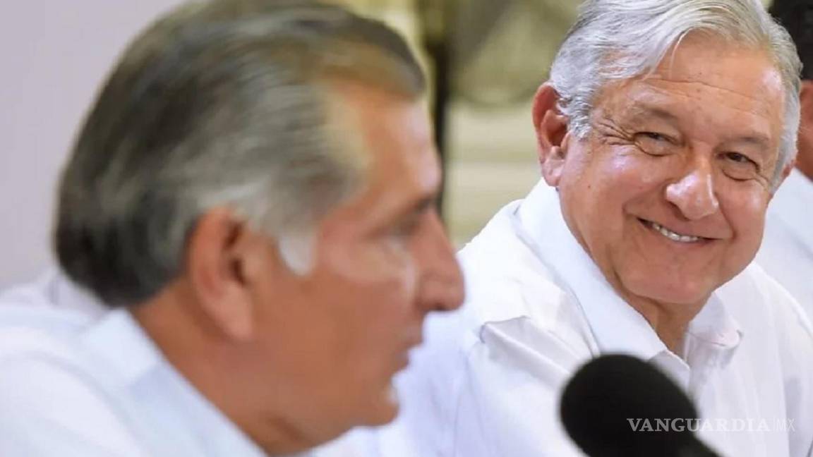 “Es de primera, mi paisano”: AMLO confirma propaganda de Adán Augusto en calles de Monterrey