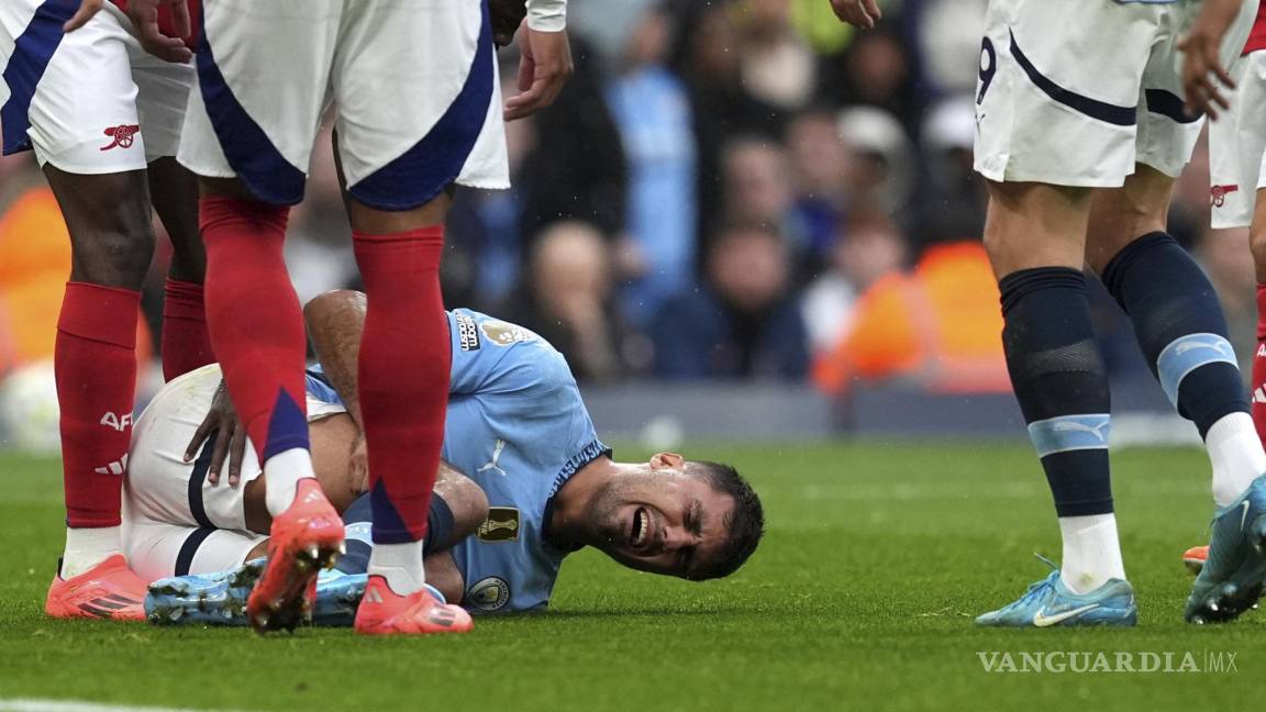 Rodri enfrenta fuerte lesión en su rodilla y será baja por tiempo indefinido del Manchester City