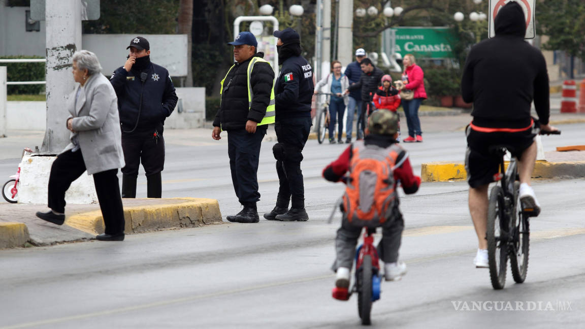 Sobrevigilado por 150 policías, paseo dominical de Saltillo