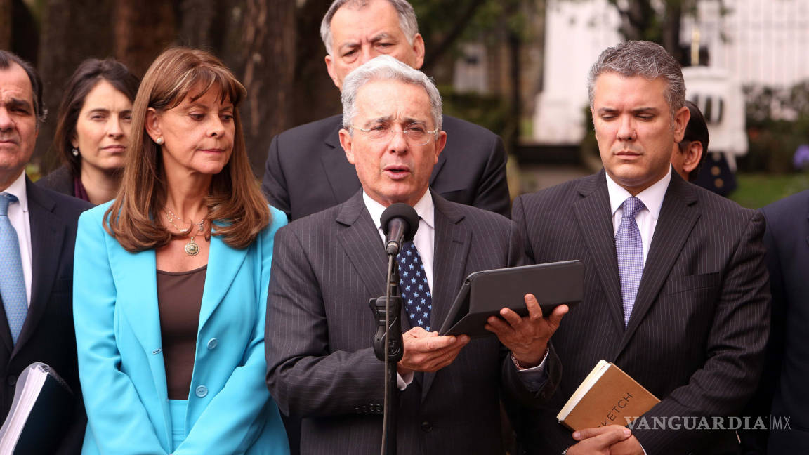 Expresidente Uribe proponen a Santos ajustar pacto de paz
