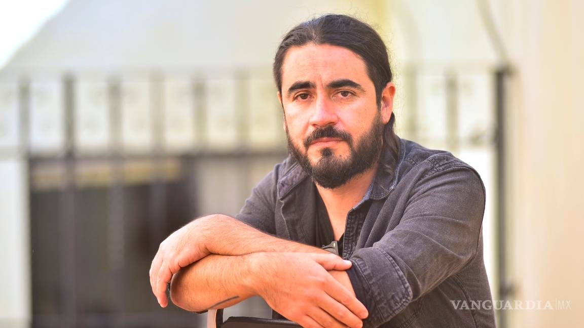 $!'Creo que hay un mito en el viaje, no siempre es una aventura', Juan Malebrán, ganador del Premio Manuel Acuña 2019