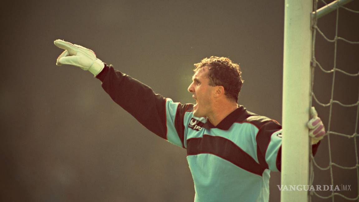 $!¡¿Estás 'Loco', Abreu?! El delantero uruguayo llega a su equipo número 29