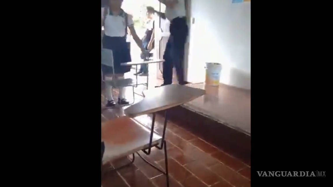 Se viraliza video en el que adolescente agrede a compañera en Cancún