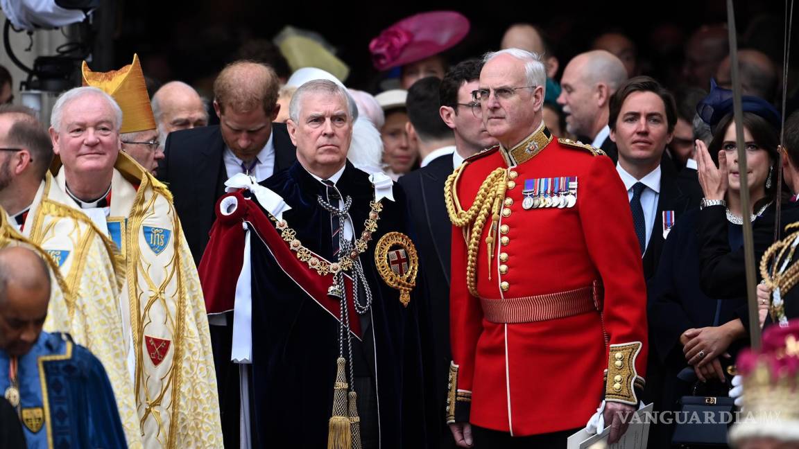 Así inicia el reinado del Carlos III tras una larga espera para ser el monarca británico (fotos)
