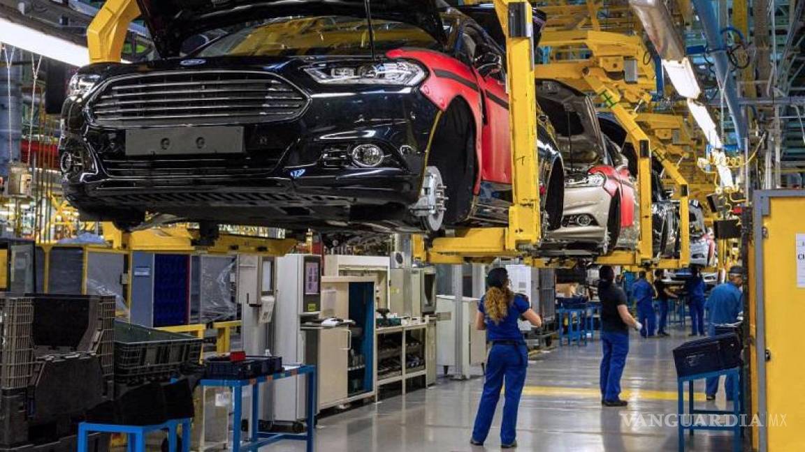 Ford invertirá 3 mil 700 millones de dólares en su producción de vehículos eléctricos y a gasolina