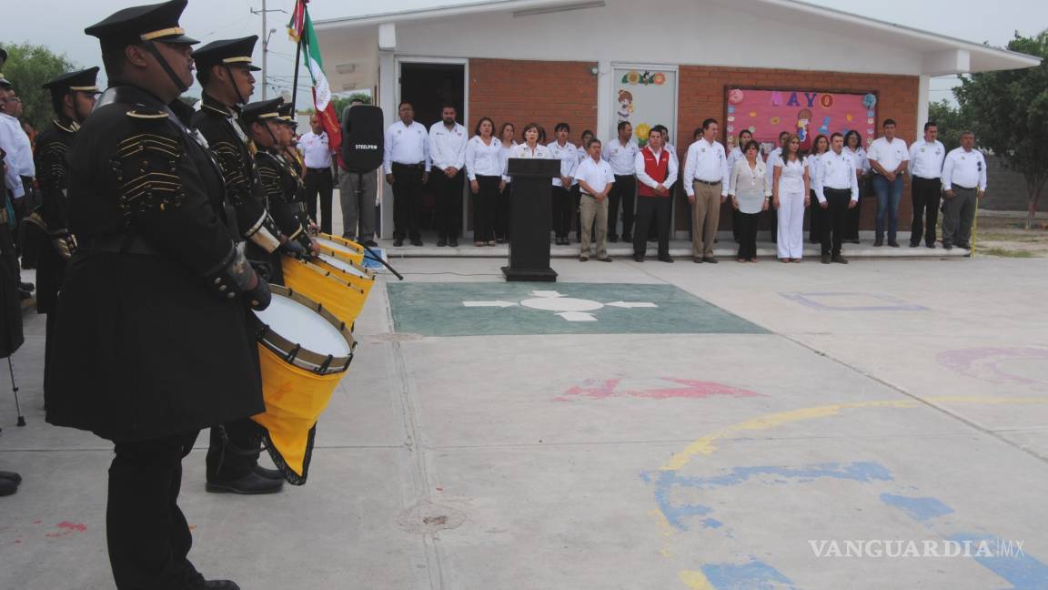 Rinden homenaje a víctimas de tornado en Acuña