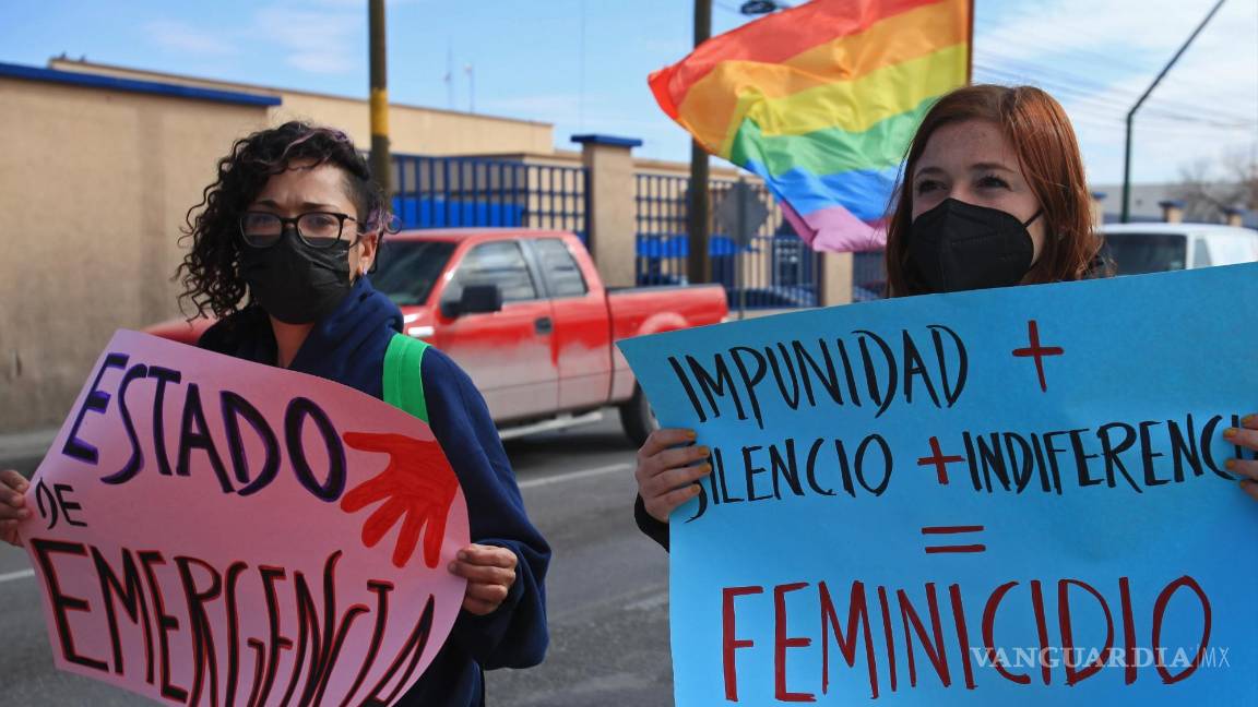 $!Grupos Feministas y colectivos LGBT+ exigen justicia para los feminicidios de Nohemí y Yulizsa.