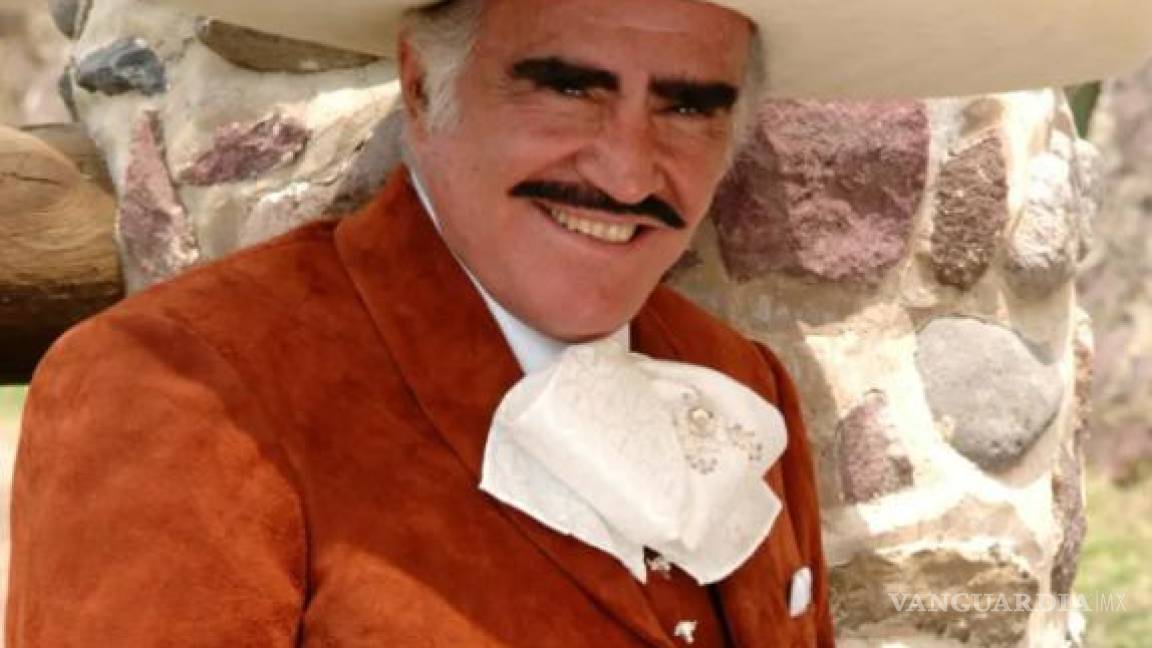 Reportan a Vicente Fernández grave y en terapia intensiva