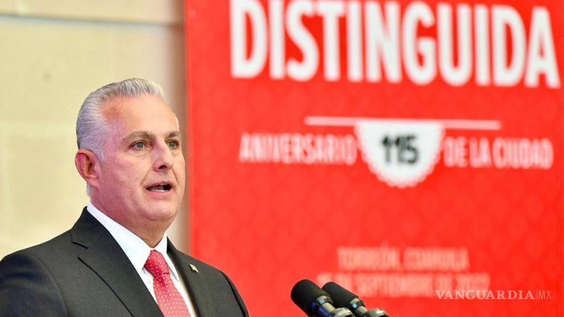 Román Alberto Cepeda González reconoce a la ‘Ciudadanía Distinguida 2022’ de Torreón