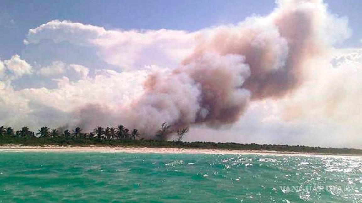 $!Incendio en Holbox reaviva conflicto entre pobladores por su explotación turística