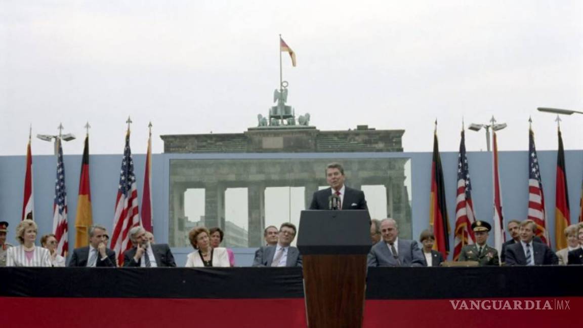Subastarán trozo del Muro de Berlín firmado por Ronald Reagan