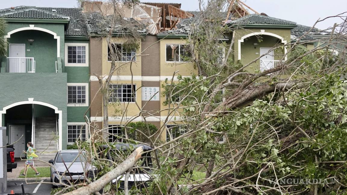Azota tornado a Florida con vientos de 160 km/h; reportan saldo blanco