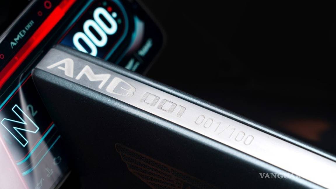 $!Aston Martin lanza su súper exclusiva motocicleta AMB 001