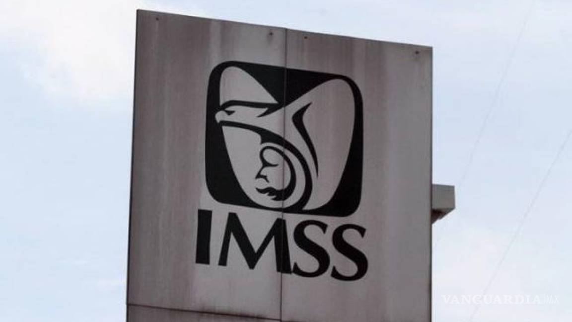 IMSS canceló pensiones a viuda de 82 años, además le cobró 500 mil pesos; ahora tendrá que indemnizarla