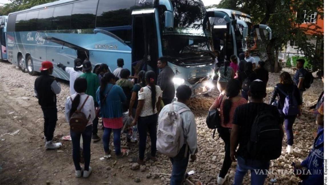 Pese a violencia en Culiacán, jornaleros indígenas de Guerrero van a trabajar al campo en Sinaloa