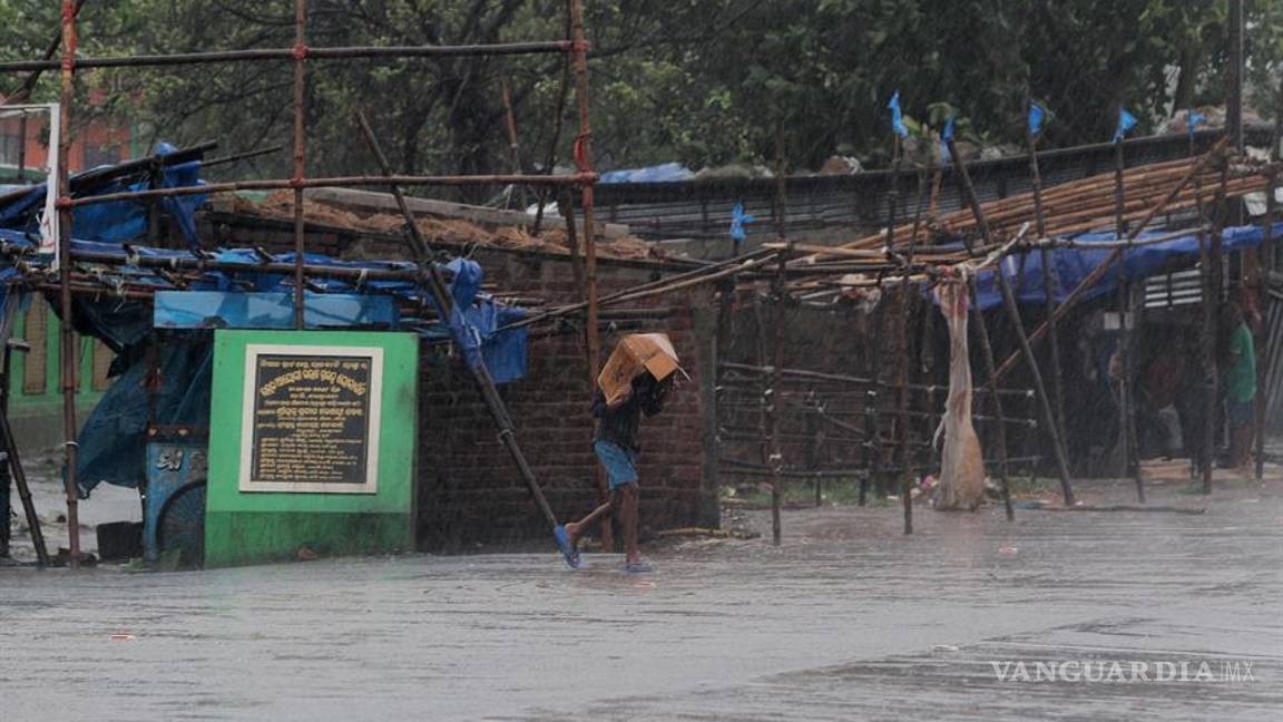 $!Super ciclón Amphan arrasa y destroza todo lo que se interpone en su paso por la India y Bangladesh (fotos)