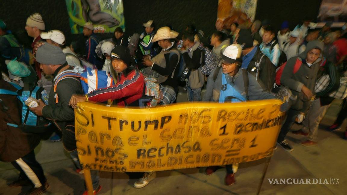 $!Ante la llegada de la caravana migrante a Tijuana, EU refuerza su frontera con soldados