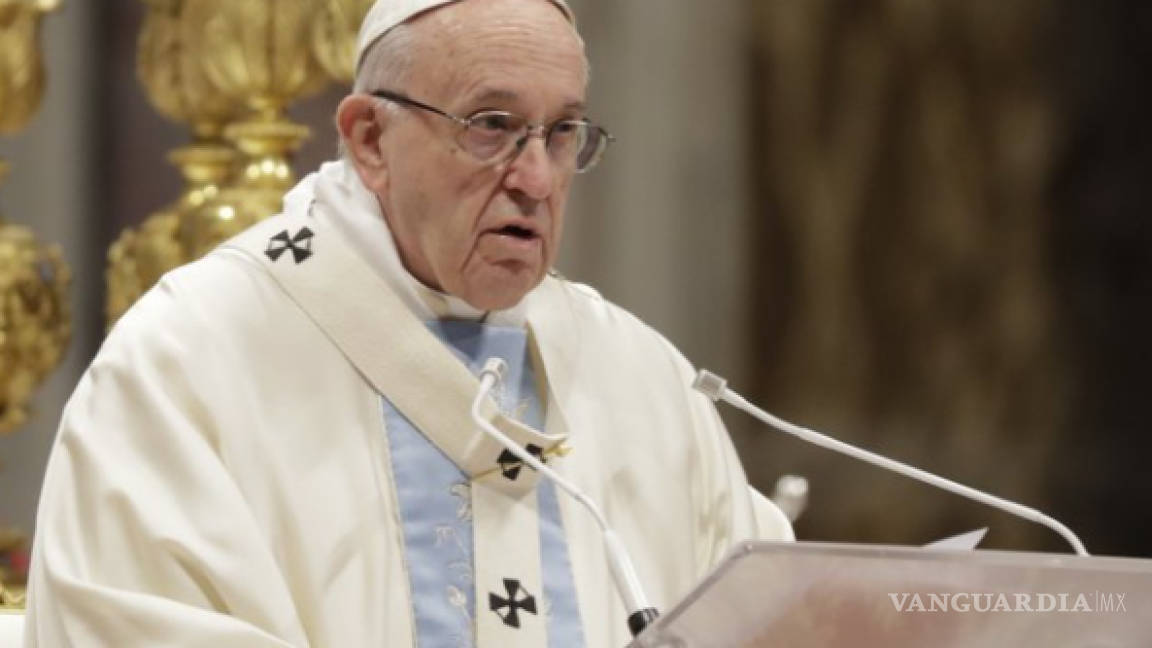 Hospitalizan al Papa Francisco para ser operado de un problema de colon