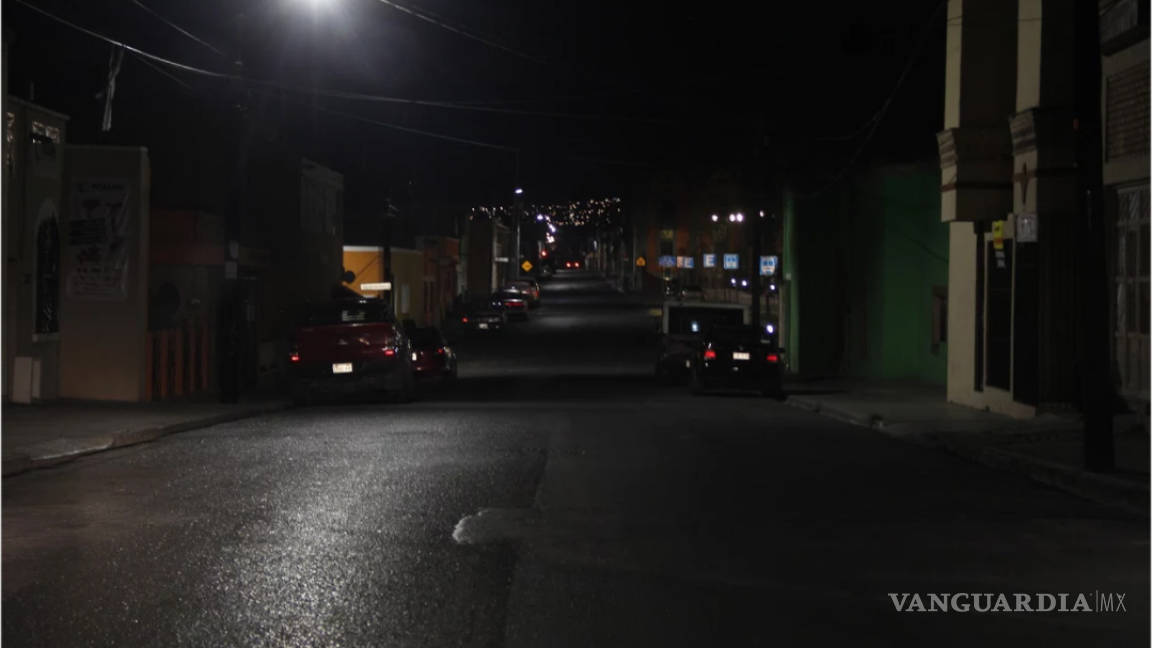 Reportan robo vehículo en la Zona Centro de Saltillo