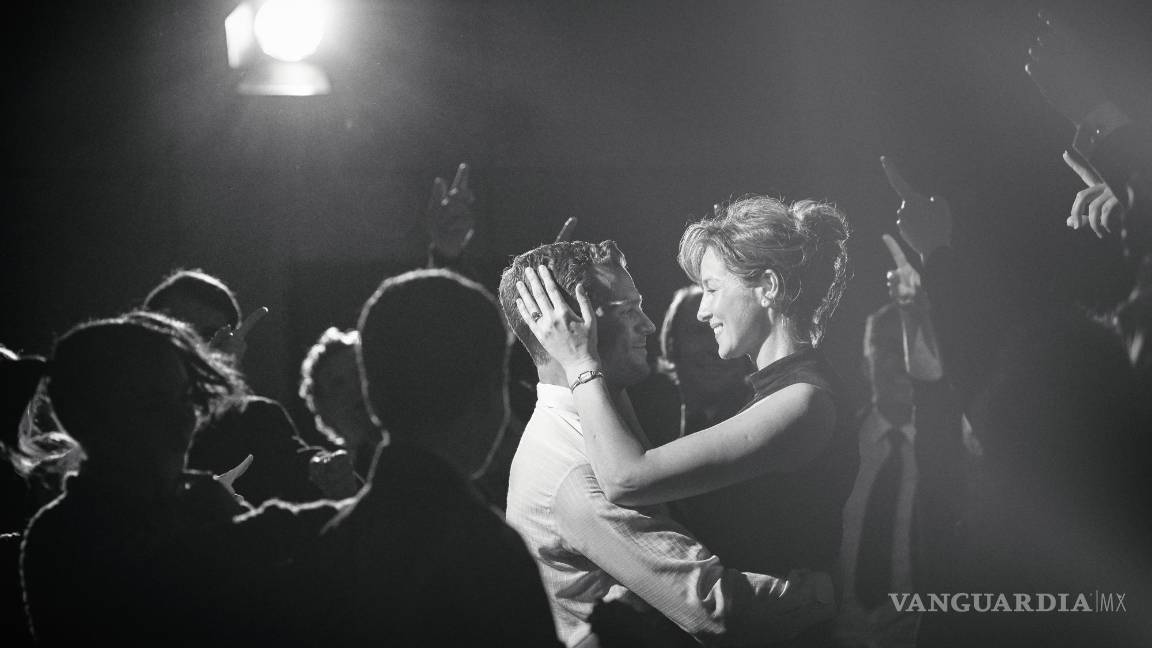 $!“Te diría que me tomó años, porque ya venía escribiendo historias sueltas, incidentes que fui juntando en una pila de papeles, tratando de juntar todo lo que pasaba por la mente de un niño de nueve años”, señaló.