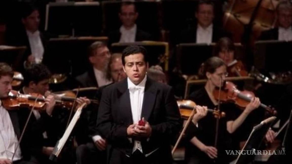 Tenor mexicano Joel Montero acerca al público a ópera con música pop
