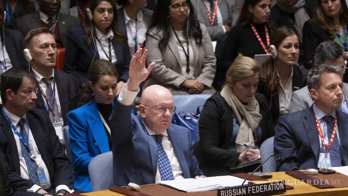$!El embajador de Rusia ante la ONU, Vassily Nebenzia, vota en contra de un proyecto de resolución presentado por Estados Unidos.