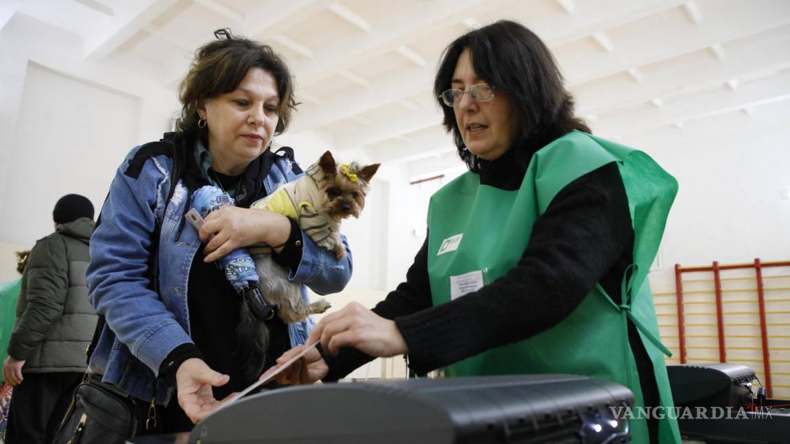 A pocos días de la elección en EU, presentan litigios para verificar ciudadanía de votantes