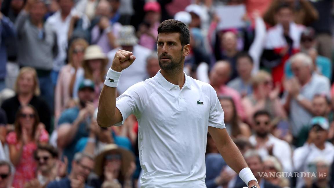 Djokovic inicia en Wimbledon como se esperaba tras vencer al argentino Pedro Cachín