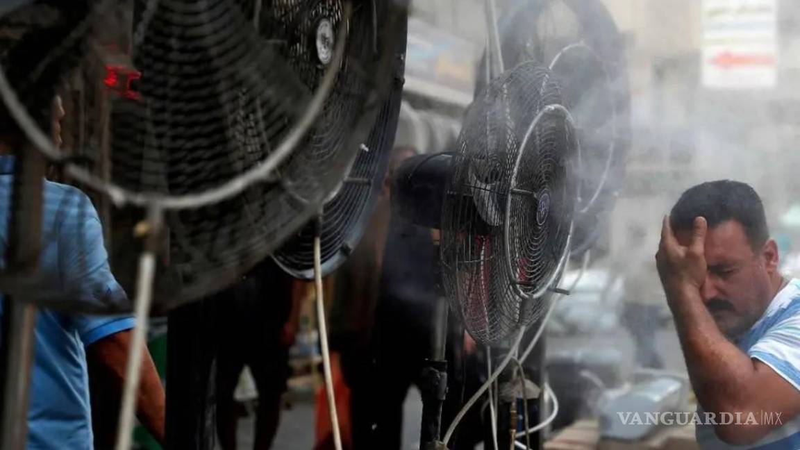Ordena Irán cierre de oficinas y bancos por ola de calor