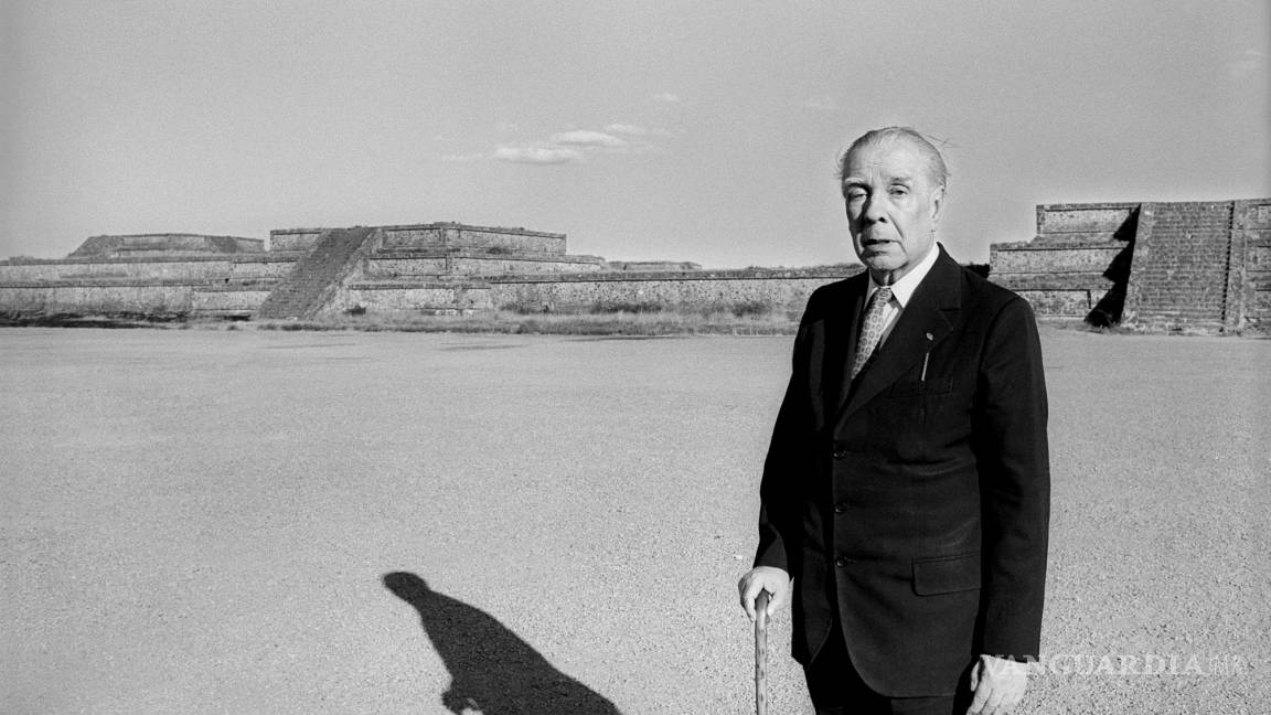 Jorge Luis Borges, 120 años de una imaginación infinita