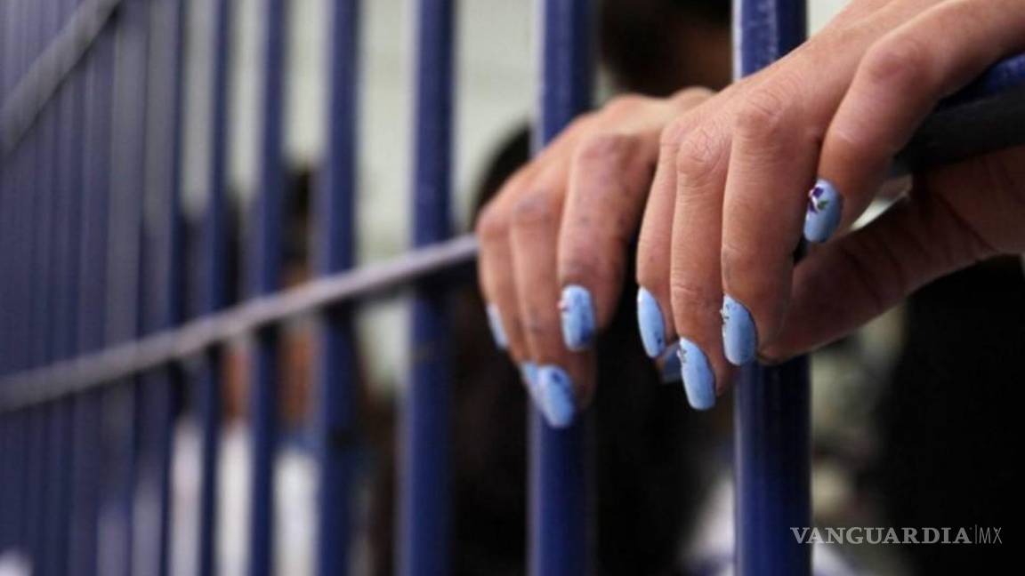 Joven mujer intenta robar a un bebé y a otro menor en la colonia Morelos de Saltillo; es detenida