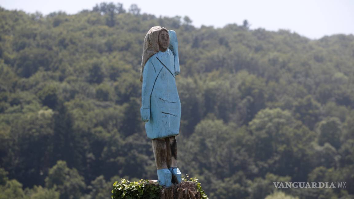 Desata polémica en Eslovenia ‘bella’ estatua de Melania Trump