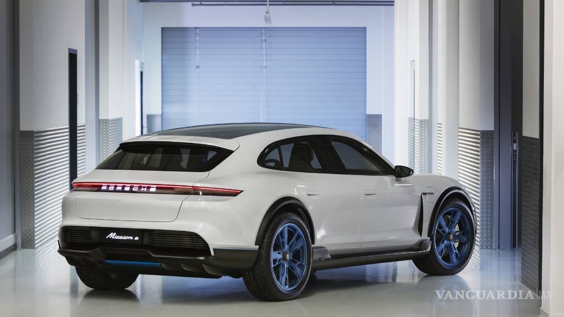 $!Porsche Mission E Cross Turismo, un eléctrico capaz en cualquier terreno