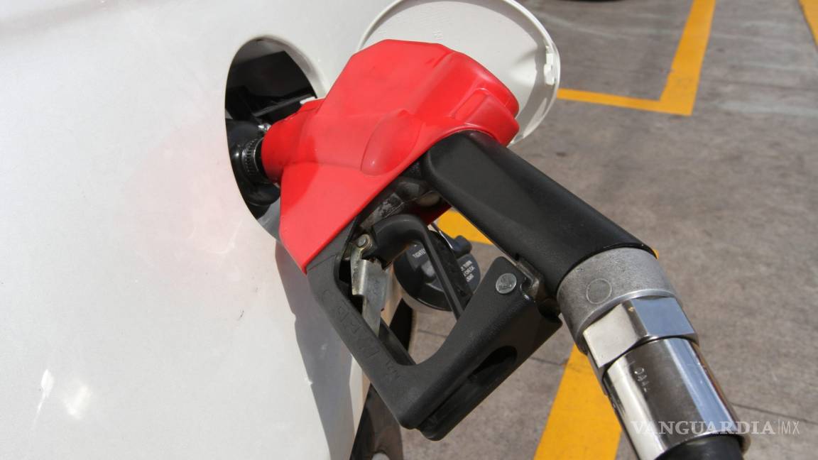 Gasolineras de Saltillo reportan desabasto de combustible Premium