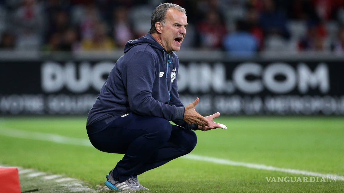 ¡Un 'Loco' anda suelto! Marcelo Bielsa cambia de 'aires' y ahora estará en la Segunda División de Inglaterra