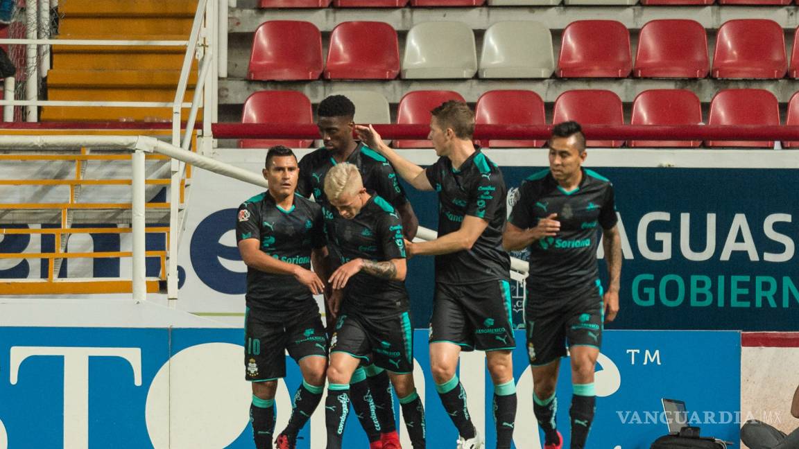 $!¡Toda una bendición! ¡Santos es líder del torneo!